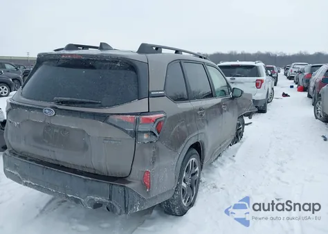 2025 Subaru Forester Limited Hybrid z USA, uszkodzony, nr VIN JF2SLSRD7SH414304